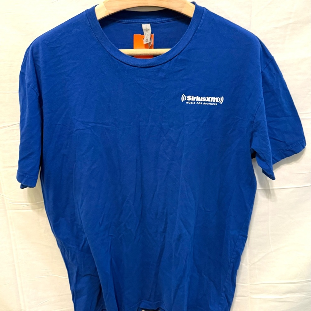 SIRIUS XM Satellite Radio Unisex Size XL T-Shirt Unique Logo Short Sleeves